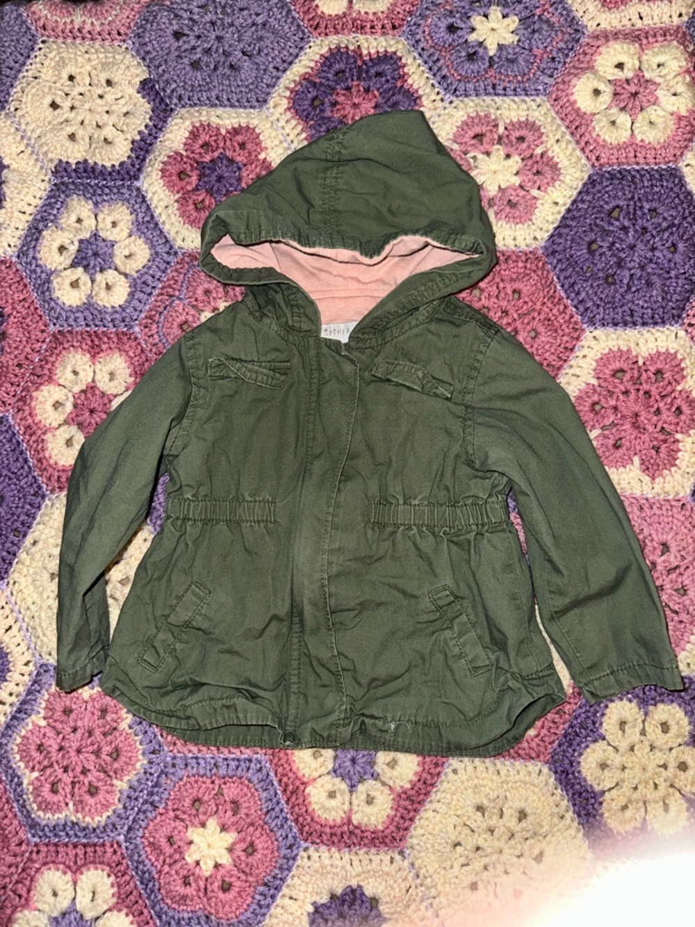 🎉Old Navy Olive Green Hooded Raincoat with Pink Hood Lining. F138
